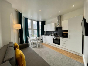 Stylish Modern Apartment For Up To 4 Nr CityCentre